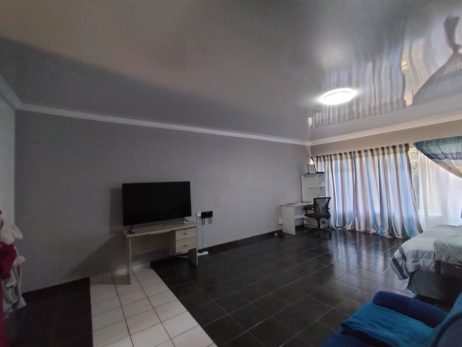 To Let 1 Bedroom Property for Rent in Meiringspark North West